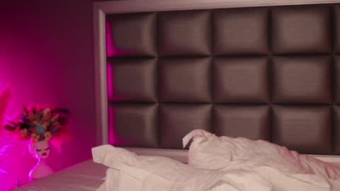 Snapshot of _anna_bloom chatting on 6, 2, 2025 Anna online show from 6, 2, 2025