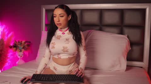 Snapshot of _anna_bloom chatting on 9, 2, 2025 Anna online show from 9, 2, 2025