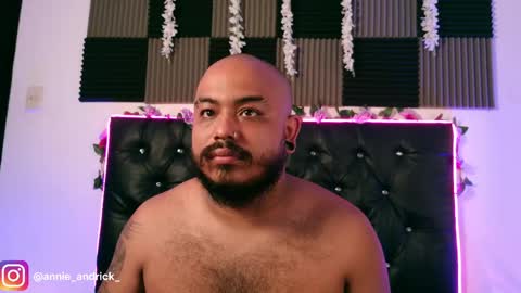 Annie Andrick online show from 26, 3, 2026