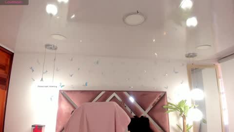 antonnela online show from 5, 10, 2025