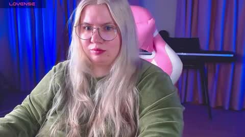 _ariaakashi_ online show from 13, 2, 2025