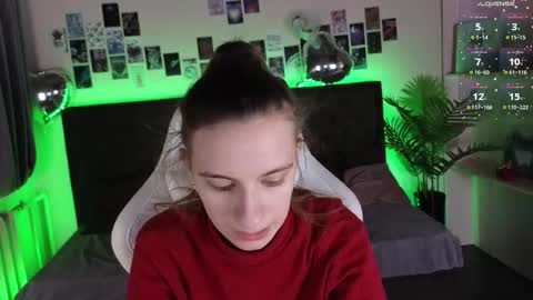 _ash_leyy_ online show from 14, 12, 2025