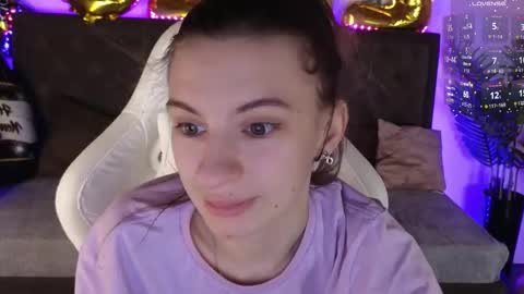 _ash_leyy_ online show from 19, 12, 2025