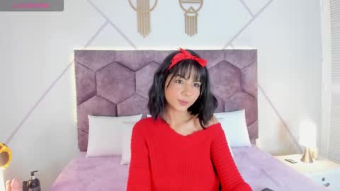 _aurora_collins_ online show from 21, 10, 2025