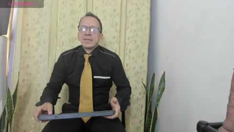 Axel online show from 10, 7, 2026