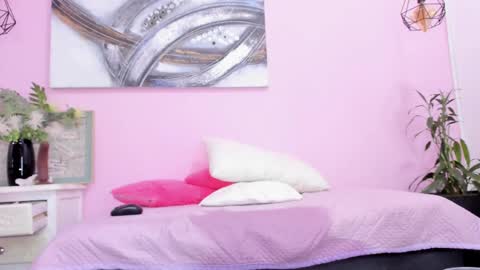 Becky online show from 9, 3, 2025