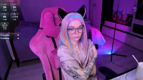 Olivia Subscribe to my Fansly -   online show from 18, 10, 2025