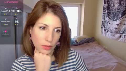 Laura online show from 4, 12, 2025