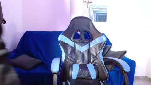 Snapshot of _blakee chatting on 15, 6, 2026 B L A K E online show from 15, 6, 2026