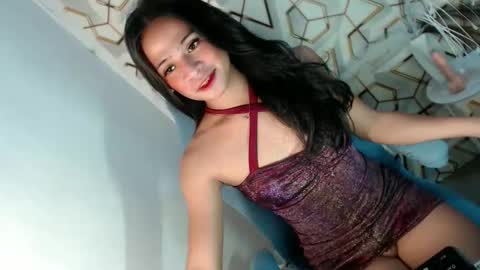 Kate flores online show from 3, 4, 2026