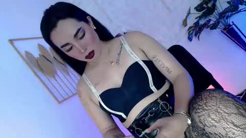 Caroline online show from 3, 10, 2025