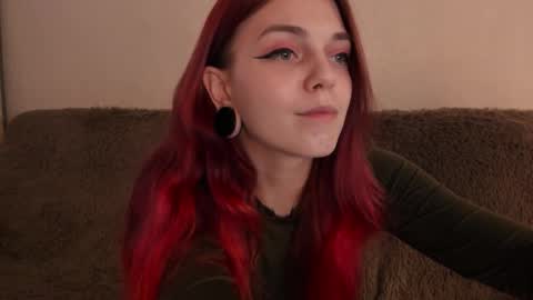 Caroline online show from 5, 11, 2025