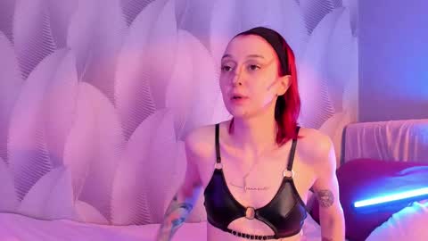 Snapshot of _ccrystaa_ chatting on 10, 3, 2025 Christina Chris online show from 10, 3, 2025