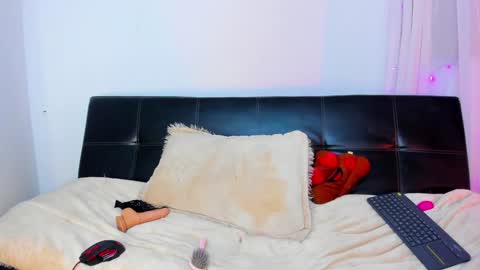  Chloe  online show from 29, 1, 2025