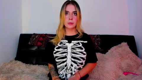  Chloe  online show from 18, 2, 2025