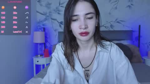 _cotton_candyy online show from 17, 9, 2025