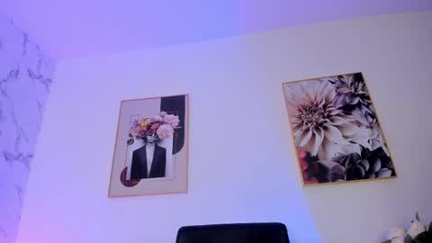 Snapshot of _dollargirl_ chatting on 5, 4, 2026 Abril online show from 5, 4, 2026