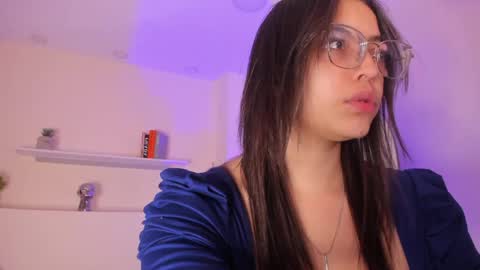 Snapshot of _dollargirl_ chatting on 16, 4, 2026 Abril online show from 16, 4, 2026