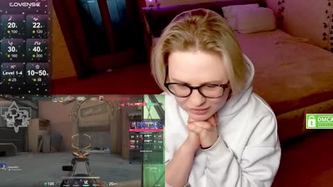 Snapshot of _elven_dreams__ chatting on 5, 2, 2025 chloue and Gretta online show from 5, 2, 2025