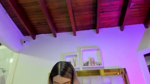 Isabella online show from 13, 9, 2025