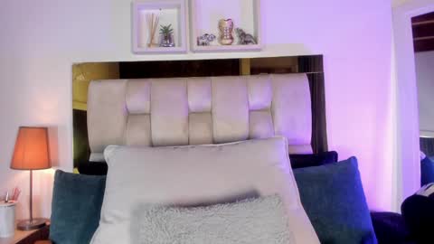 Isabella online show from 7, 4, 2026