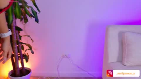 Snapshot of _emilymoon_x chatting on 16, 3, 2026 Emi online show from 16, 3, 2026