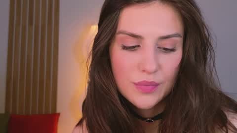 _esmeraldiyaa_ online show from 5, 3, 2026