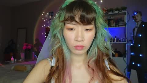 Snapshot of _eve____ chatting on 4, 11, 2025 EveEva online show from 4, 11, 2025