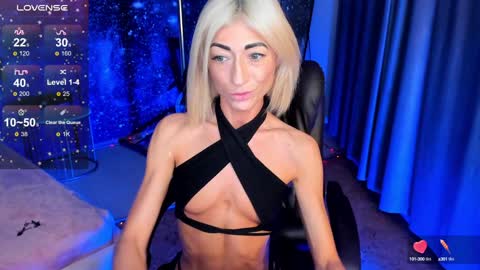 Snapshot of _f_r_a_u_ chatting on 5, 1, 2025  F R A U  online show from 5, 1, 2025
