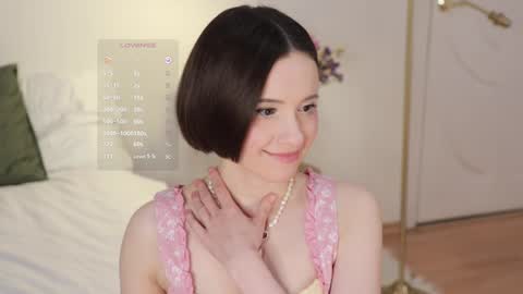 Snapshot of _female_essence_ chatting on 13, 12, 2024 Essie online show from 13, 12, 2024