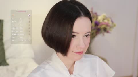 Snapshot of _female_essence_ chatting on 22, 12, 2024 Essie online show from 22, 12, 2024