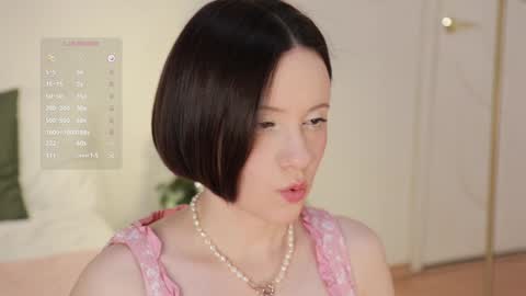 Snapshot of _female_essence_ chatting on 27, 12, 2024 Essie online show from 27, 12, 2024