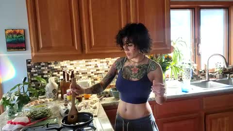 Frankie Rivers allmylinks  online show from 25, 2, 2025