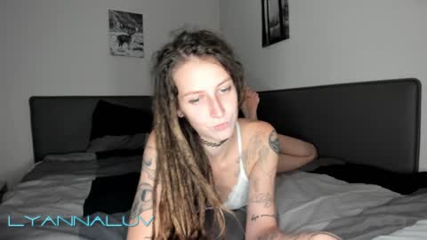 Lyanna and Derek online show from 4, 1, 2025