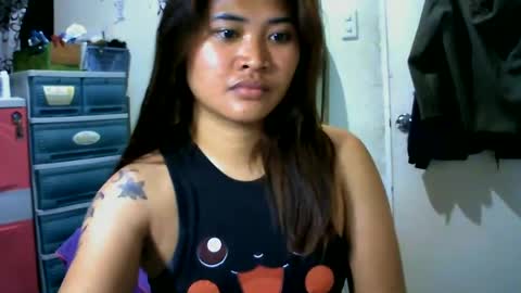 Snapshot of _genevieve22_ chatting on 12, 7, 2026 genny online show from 12, 7, 2026