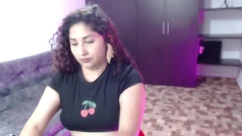 Gia Independent model online show from 16, 3, 2026