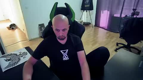 Dennis online show from 17, 7, 2026
