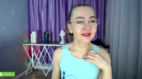 _greybunny_ online show from 15, 2, 2025