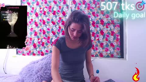 Gwen online show from 15, 1, 2025