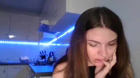 Snapshot of _hidden_frommymoom_ chatting on 8, 7, 2026 Criss4u online show from 8, 7, 2026