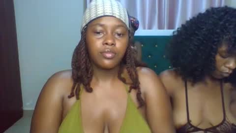 Snapshot of _honey_bloom chatting on 15, 2, 2026 _honey_bloom online show from 15, 2, 2026