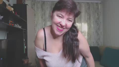 Snapshot of _illusion_ chatting on 11, 9, 2025 Illusion online show from 11, 9, 2025