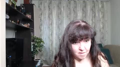 Snapshot of _illusion_ chatting on 3, 10, 2025 Illusion online show from 3, 10, 2025