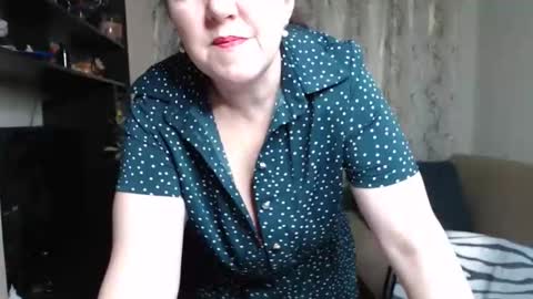 Snapshot of _illusion_ chatting on 15, 10, 2025 Illusion online show from 15, 10, 2025