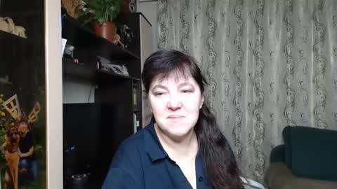 Snapshot of _illusion_ chatting on 24, 11, 2025 Illusion online show from 24, 11, 2025