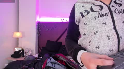 Snapshot of _isabella_2 chatting on 30, 12, 2024 Isa online show from 30, 12, 2024