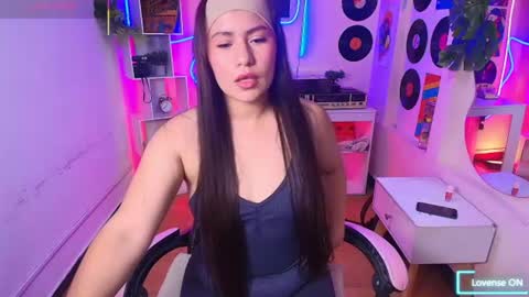 Snapshot of _isabellaaa__ chatting on 21, 7, 2026 sara online show from 21, 7, 2026