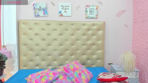 J A D E online show from 9, 10, 2025