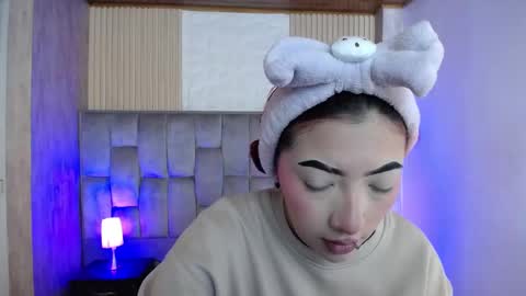 Mia online show from 25, 9, 2025