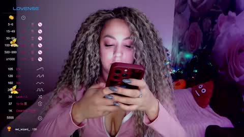 _just_a_queen_3 online show from 15, 12, 2024